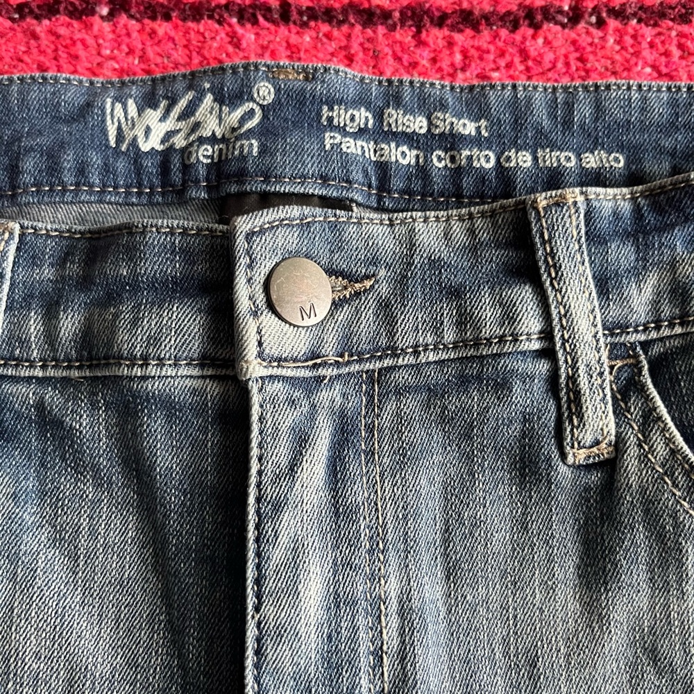 Mossimo High Rise Short - Picture 3 of 4